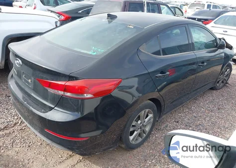 2017 Hyundai Elantra Value Edition z USA, uszkodzony, nr VIN 5NPD84LF1HH172893